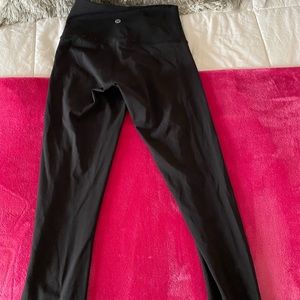 black lulu lemon leggings